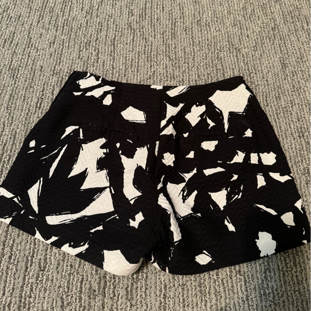 Banana Republic Dress Shorts - Picture 8 of 8